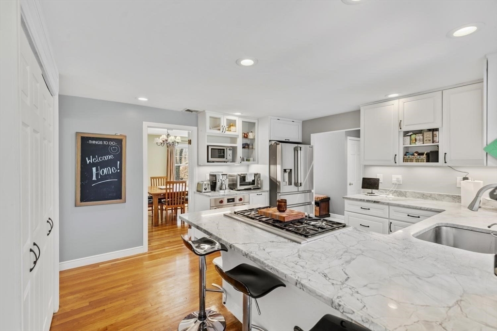 16 Wayland Hills Rd