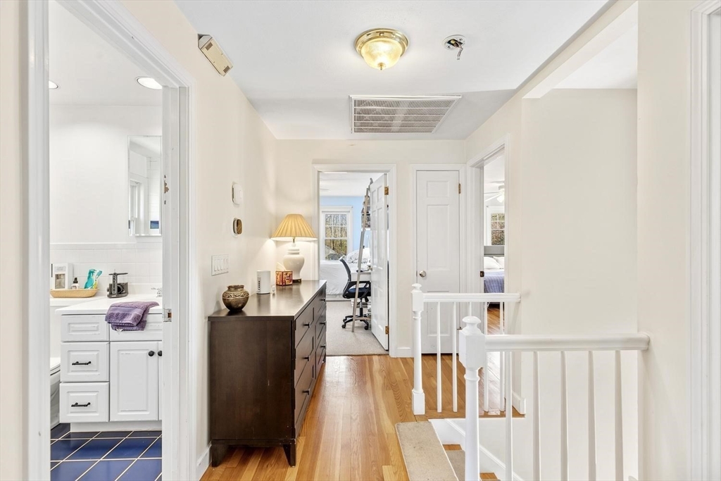 16 Wayland Hills Rd