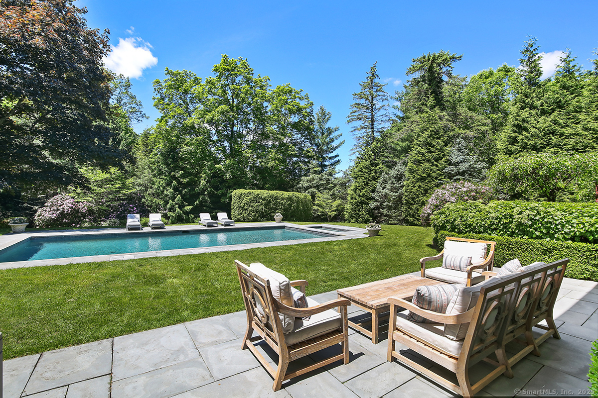 42 Morningside Drive South