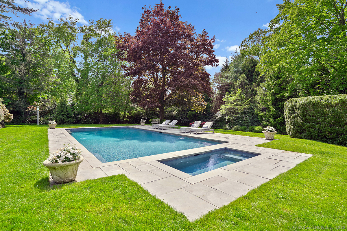 42 Morningside Drive South