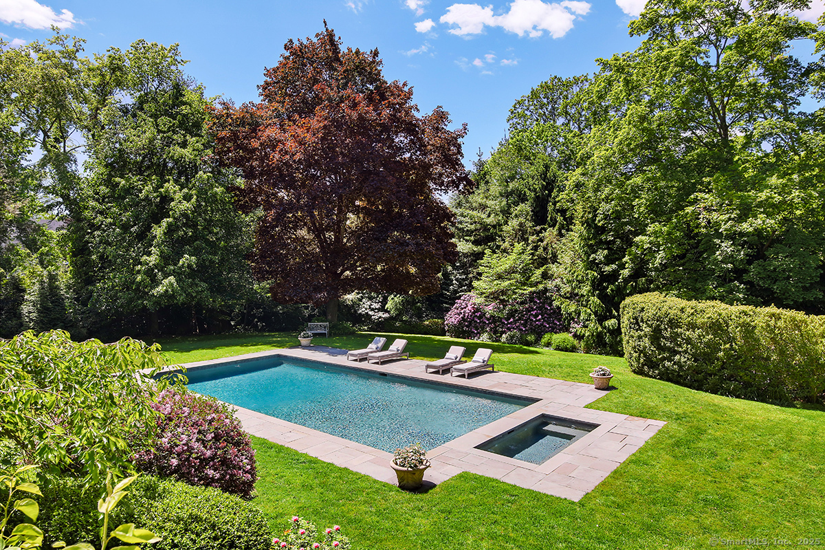 42 Morningside Drive South