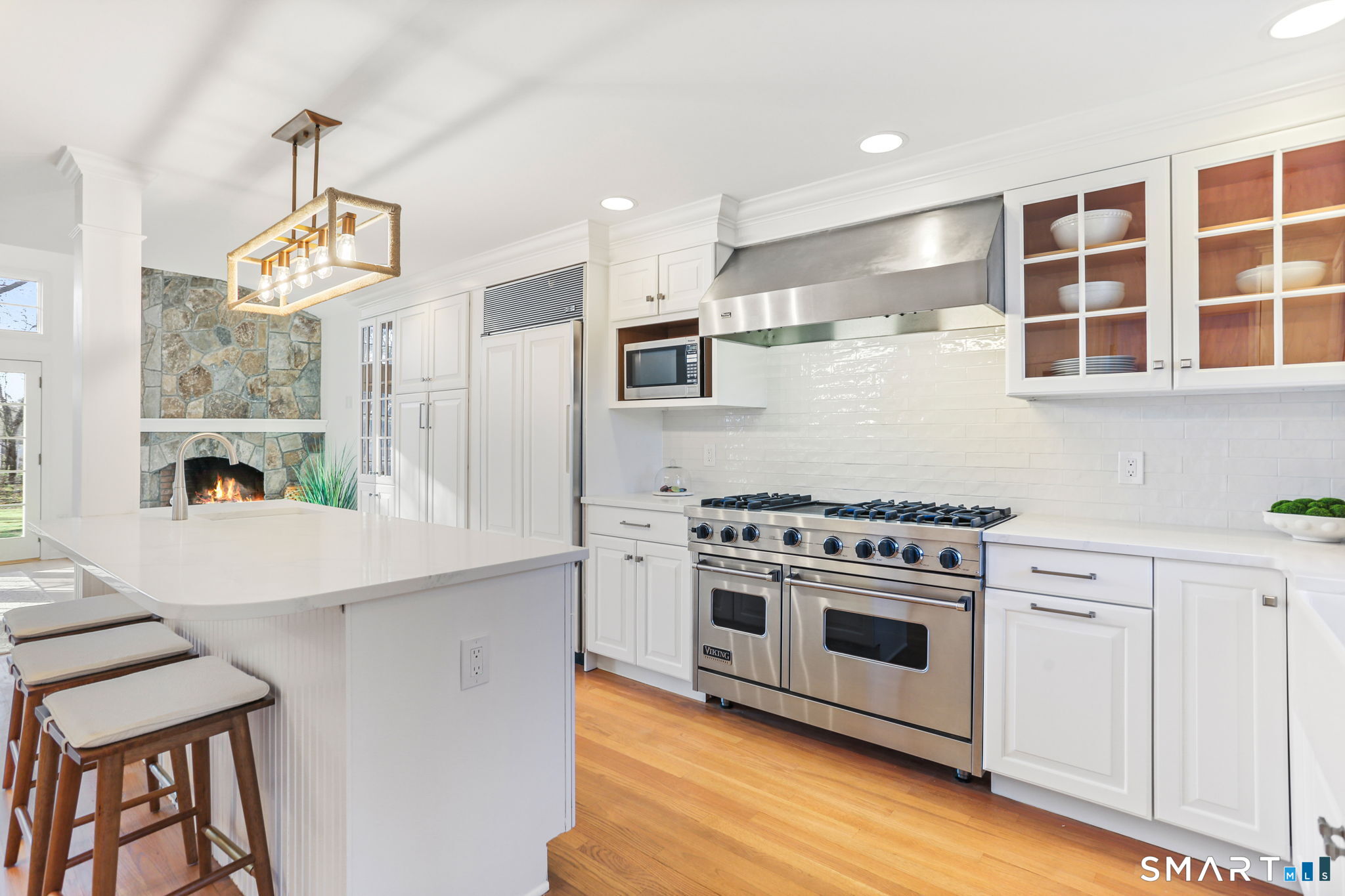 86 Maple Avenue South