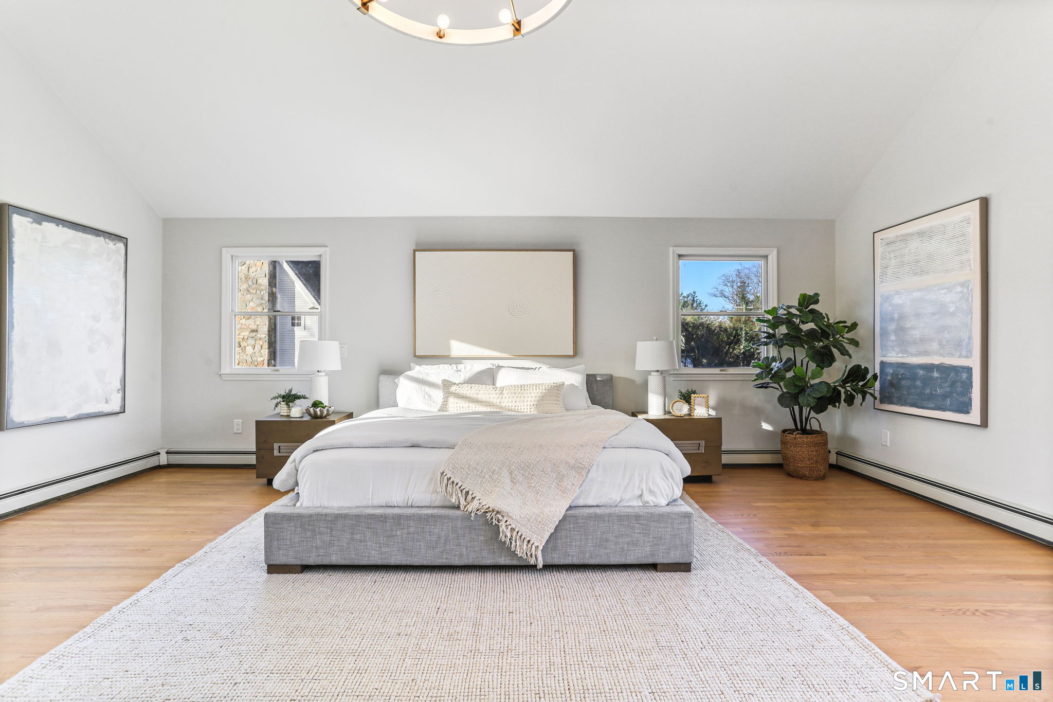 86 Maple Avenue South