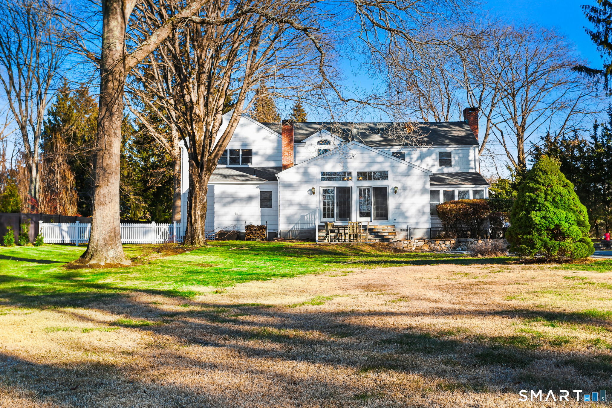 86 Maple Avenue South