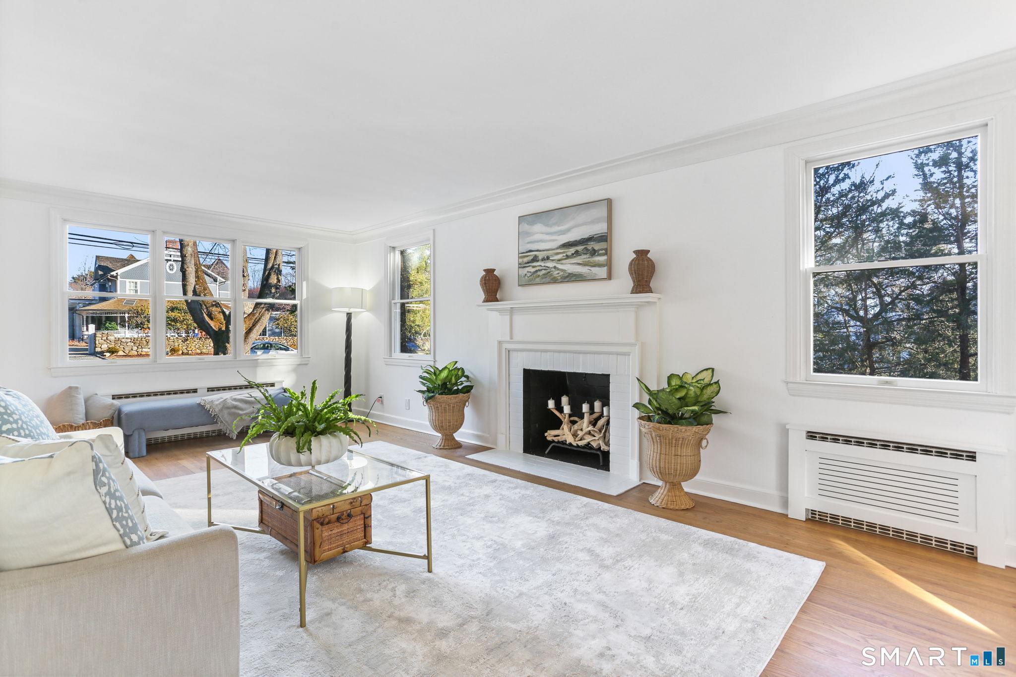 86 Maple Avenue South