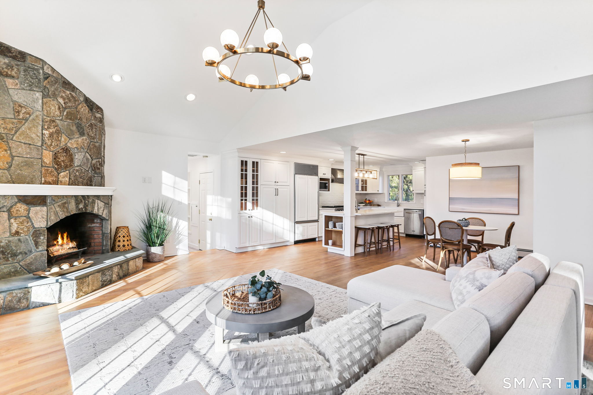 86 Maple Avenue South