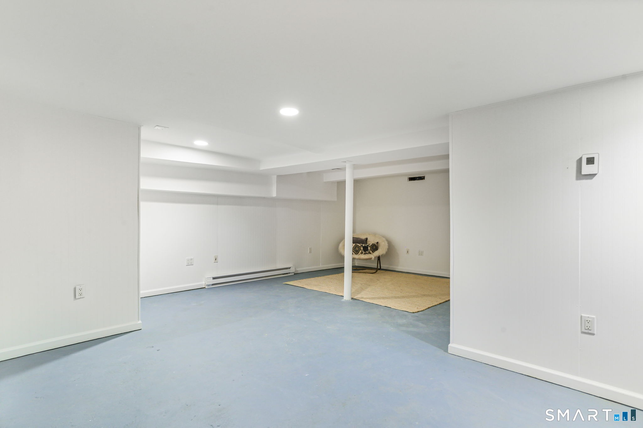 86 Maple Avenue South