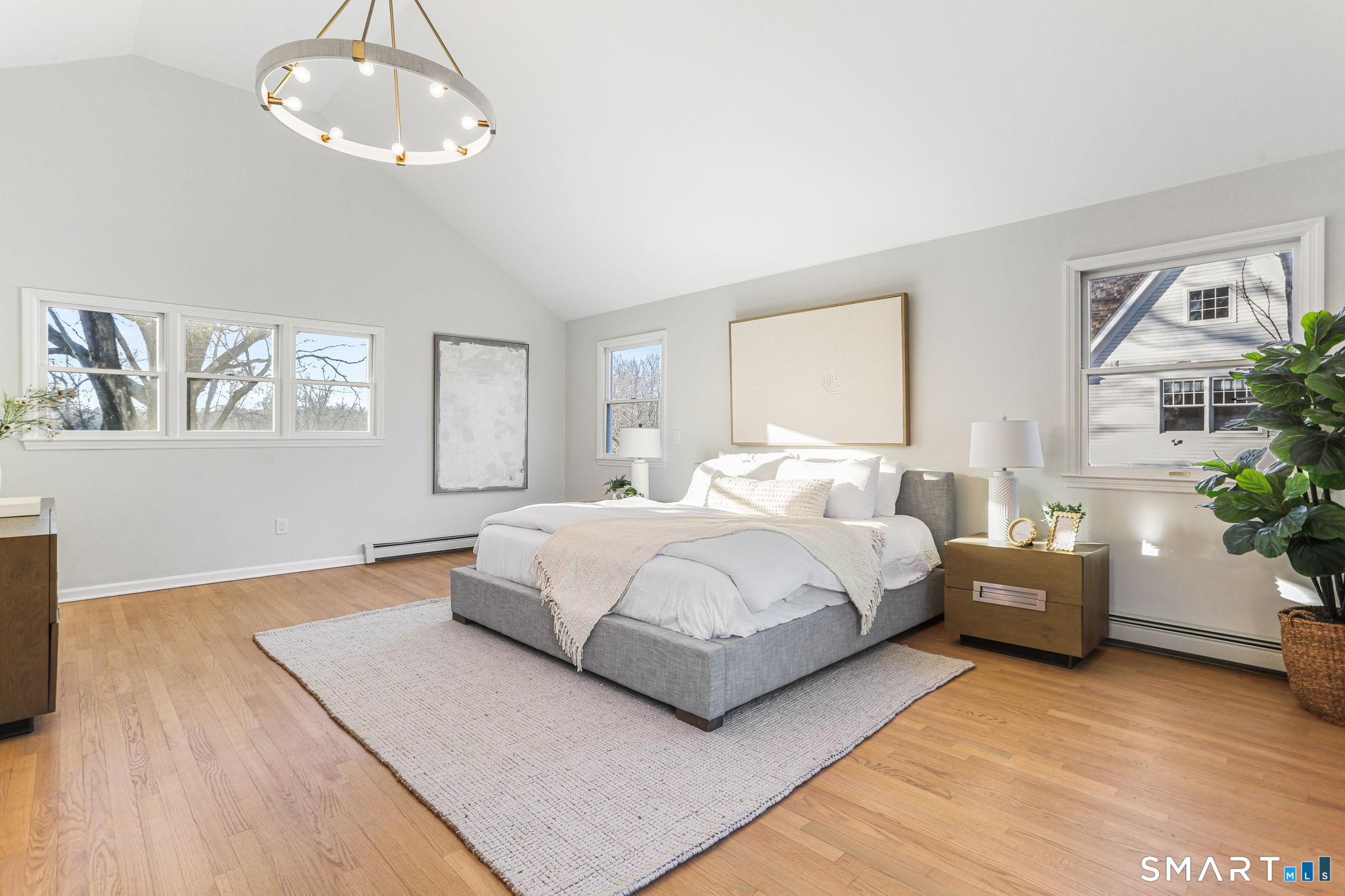 86 Maple Avenue South