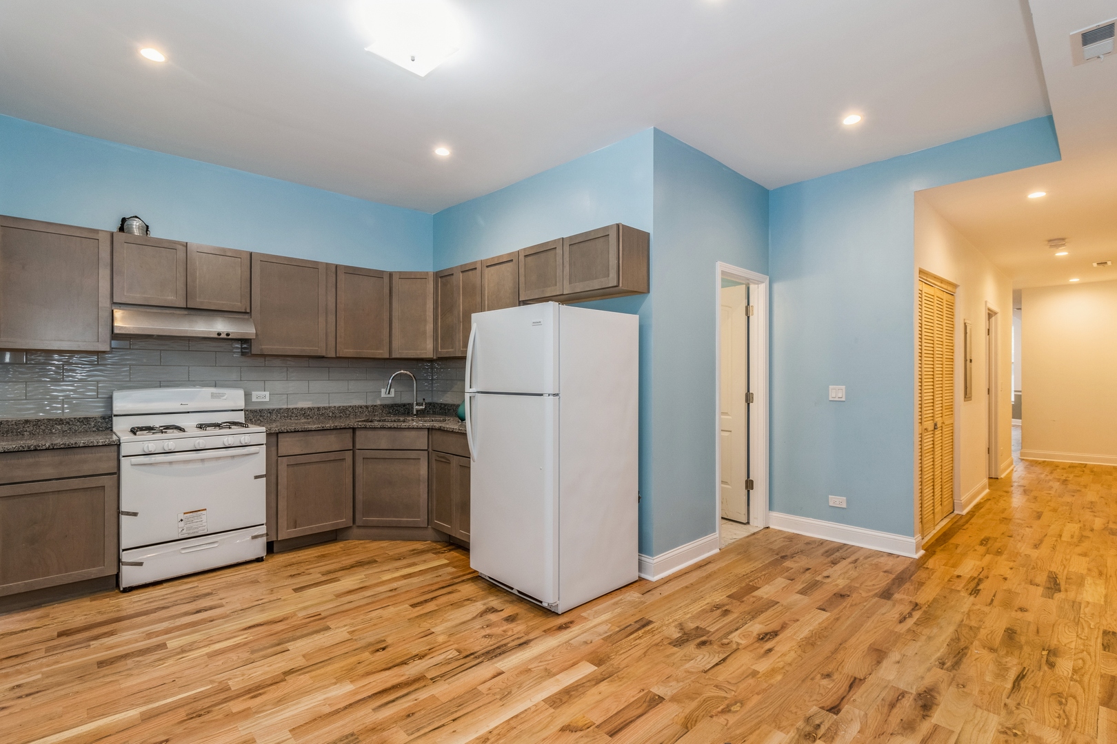 523 W 65th Place