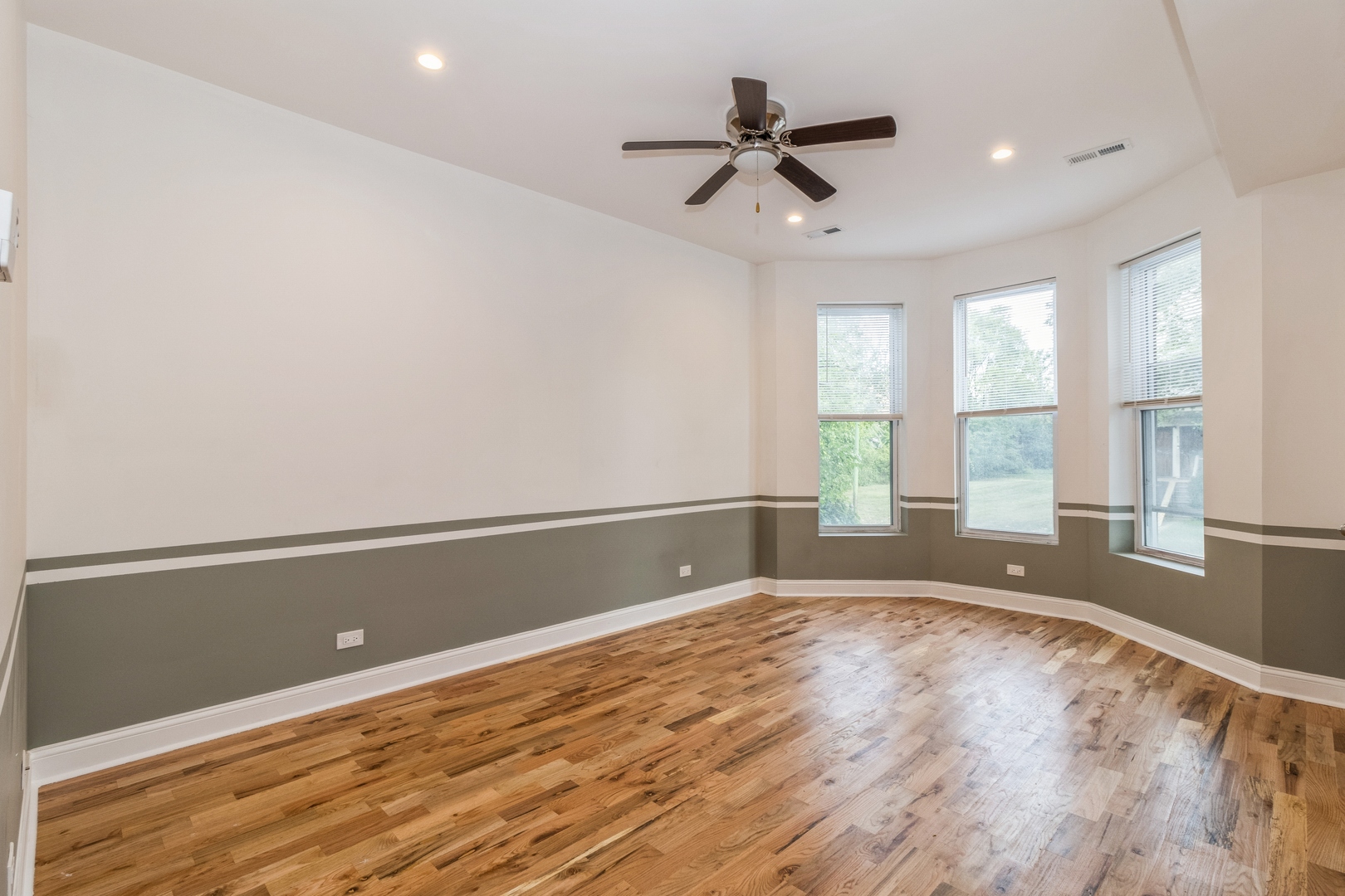 523 W 65th Place