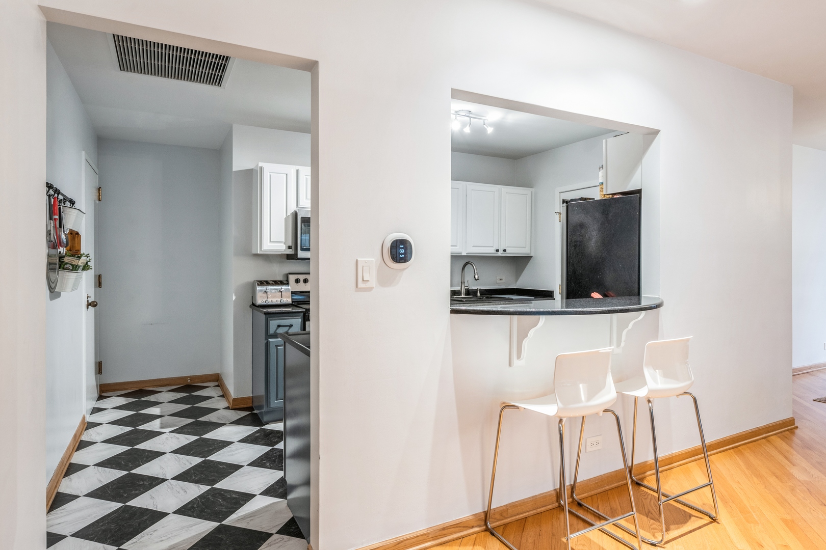 431 S Dearborn Street Unit: 1204