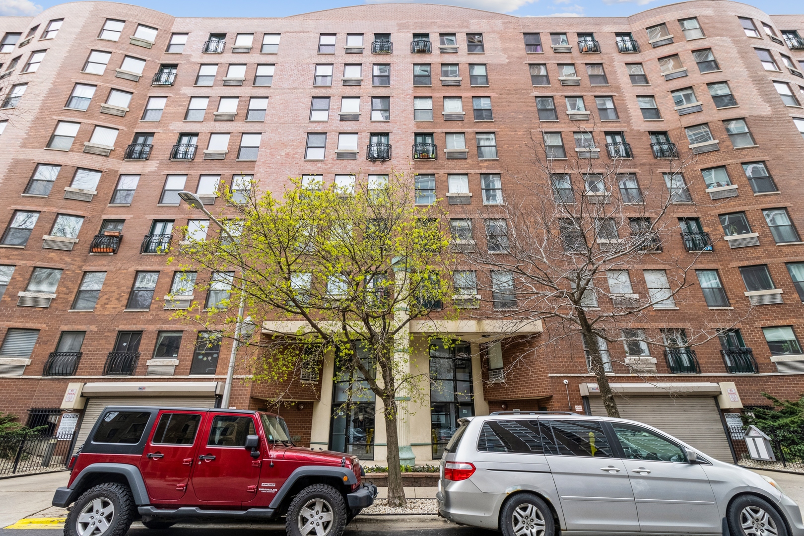 711 W Gordon Terrace Unit: 117
