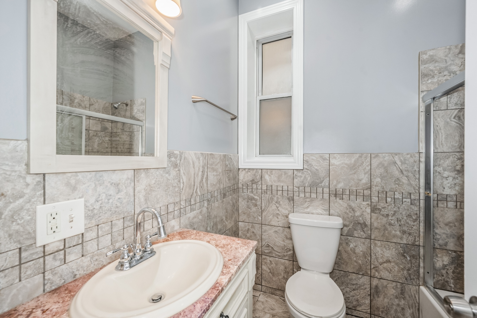 909 N Richmond Street Unit: 1