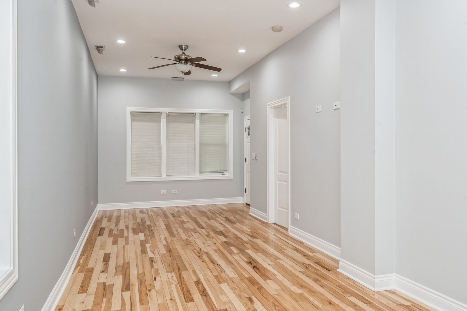 909 N Richmond Street Unit: 1