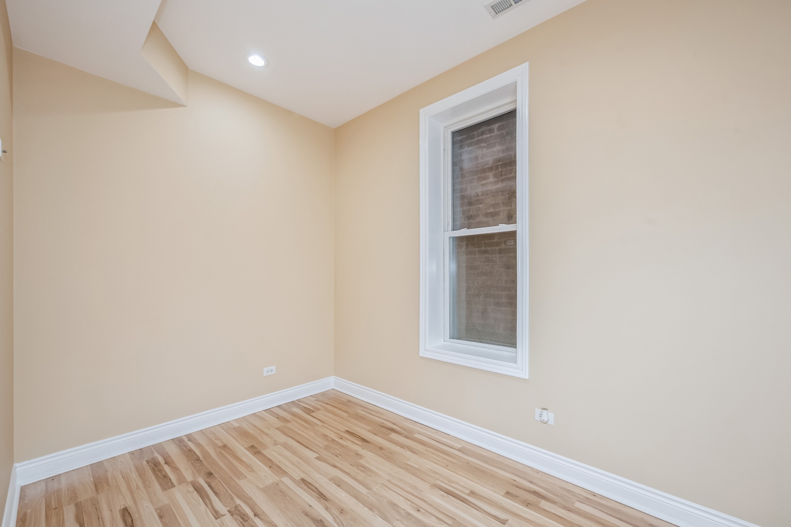 909 N Richmond Street Unit: 1