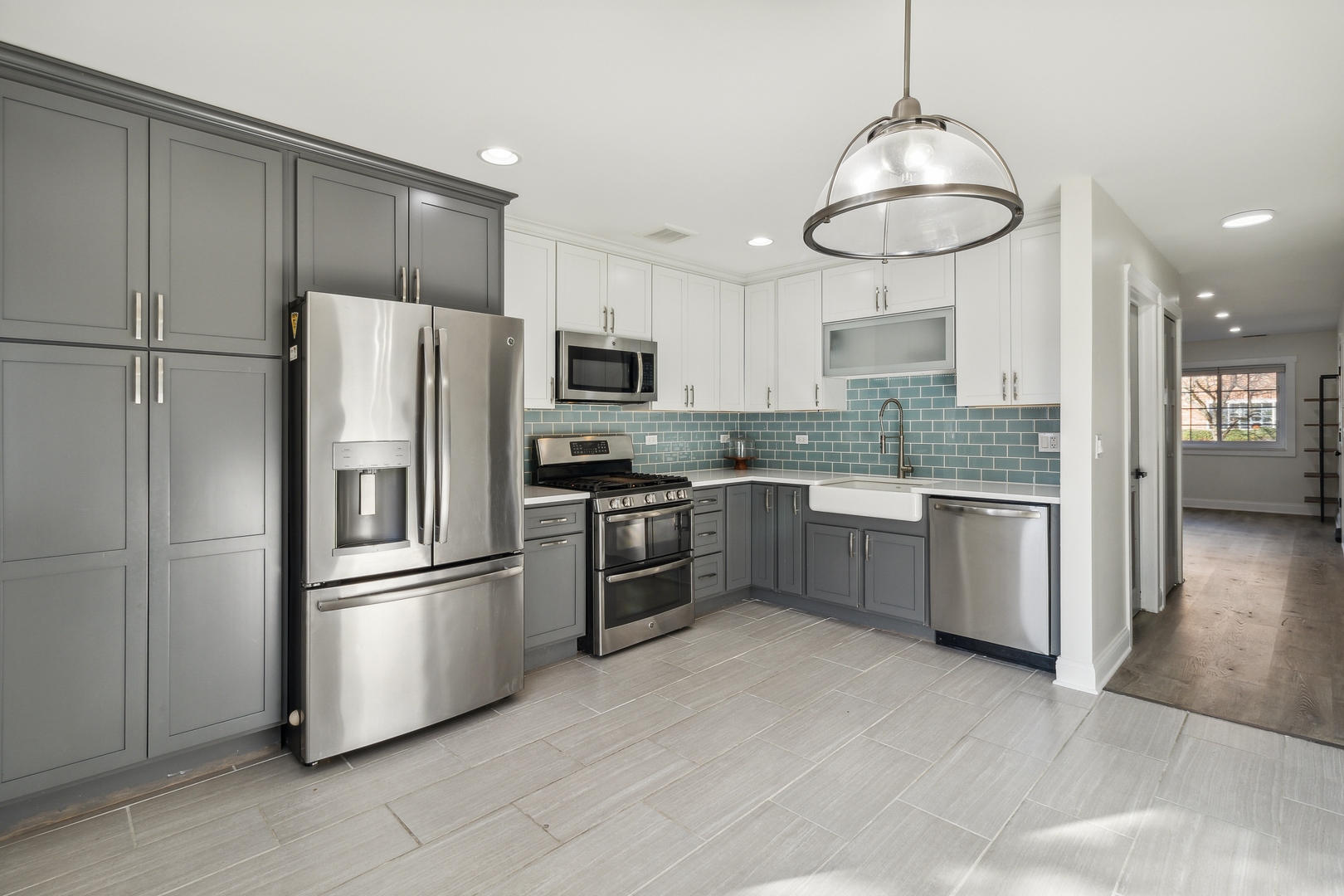 6882 W TOUHY Avenue Unit: 1A