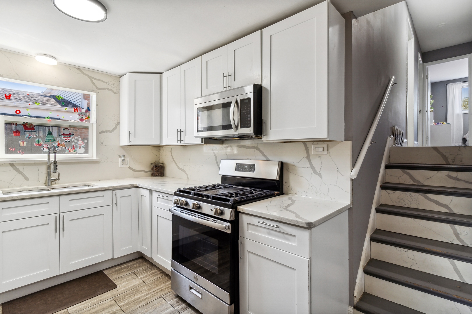 4624 S Lawler Avenue