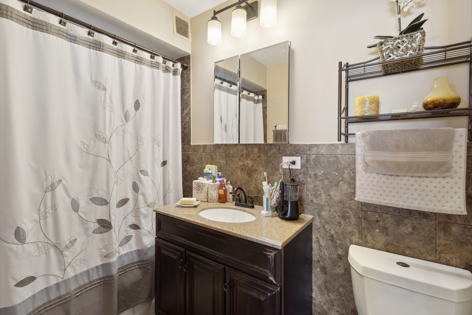 6325 N Sheridan Road Unit: 904