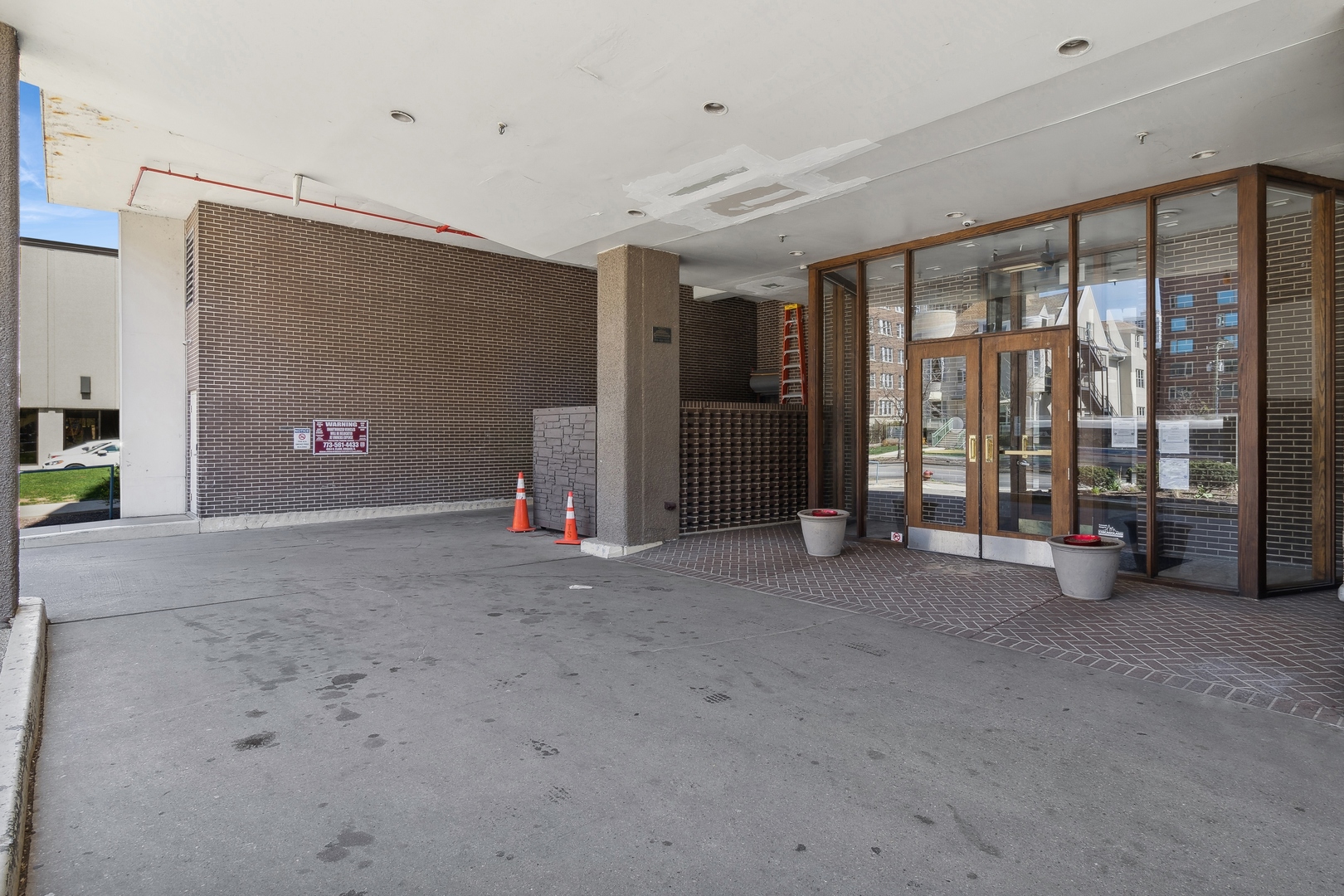 6325 N Sheridan Road Unit: 904