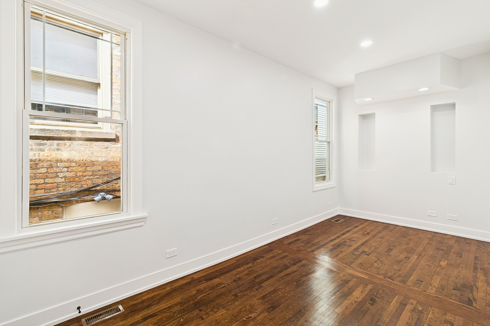 4718 W Addison Street