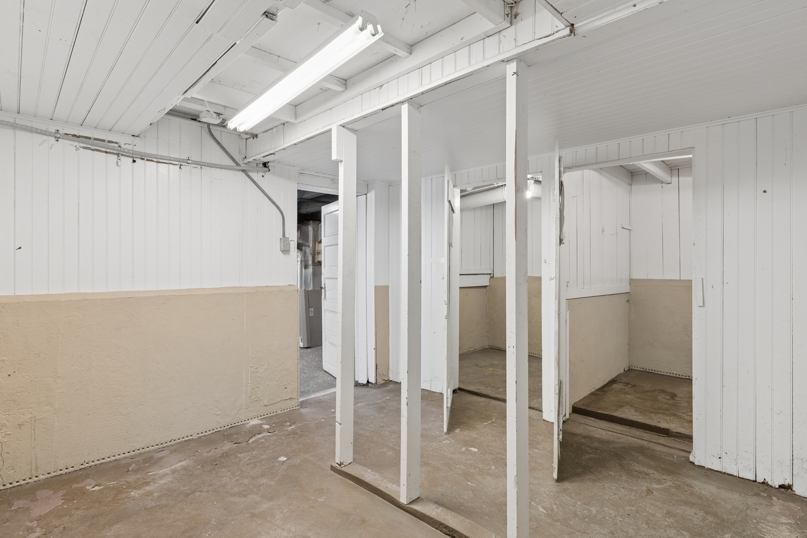 6347 S Kenneth Avenue