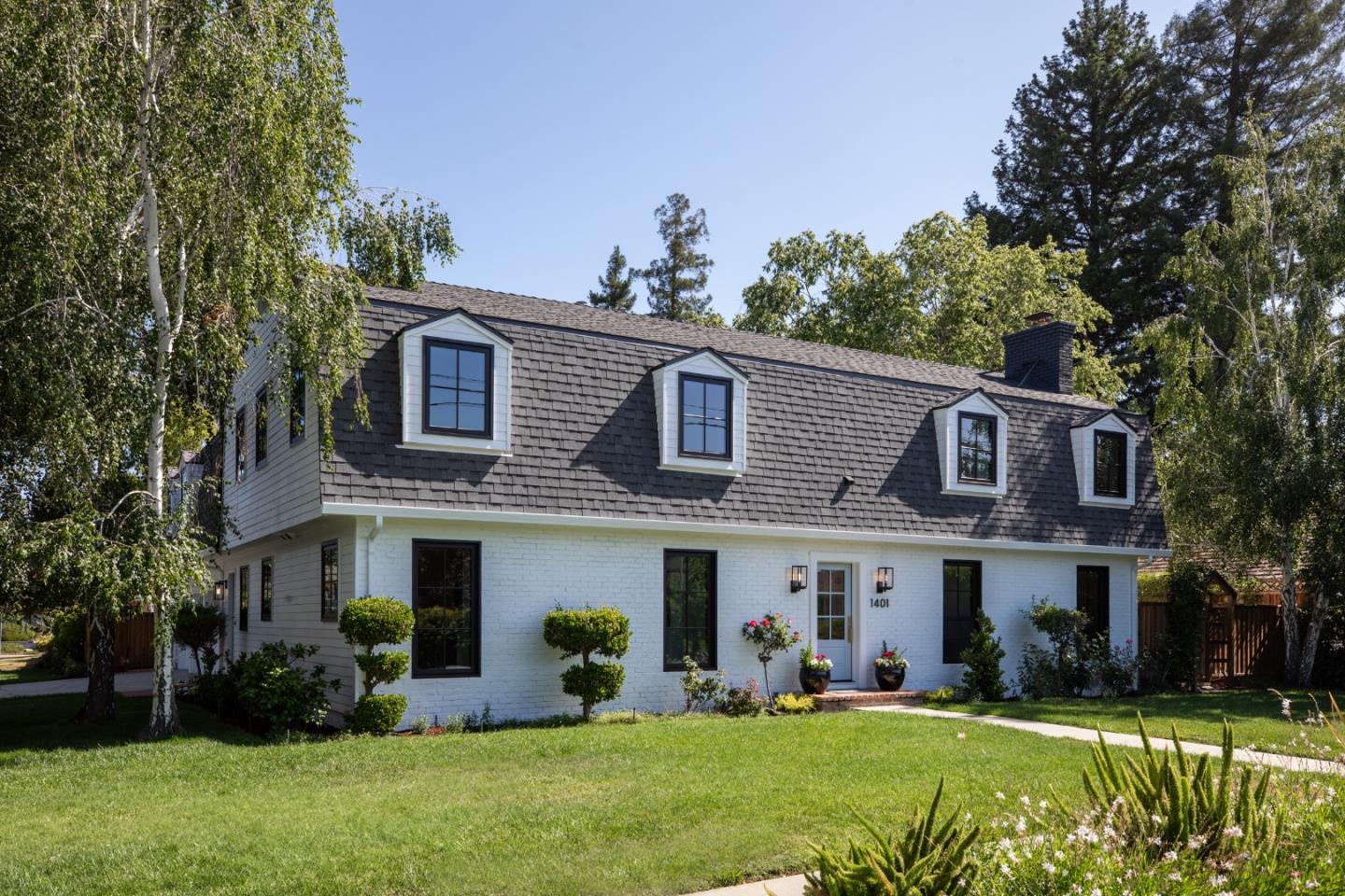 1401 Oak AVE
