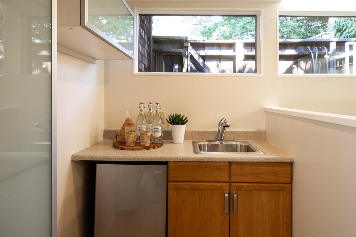 5 Arastradero RD