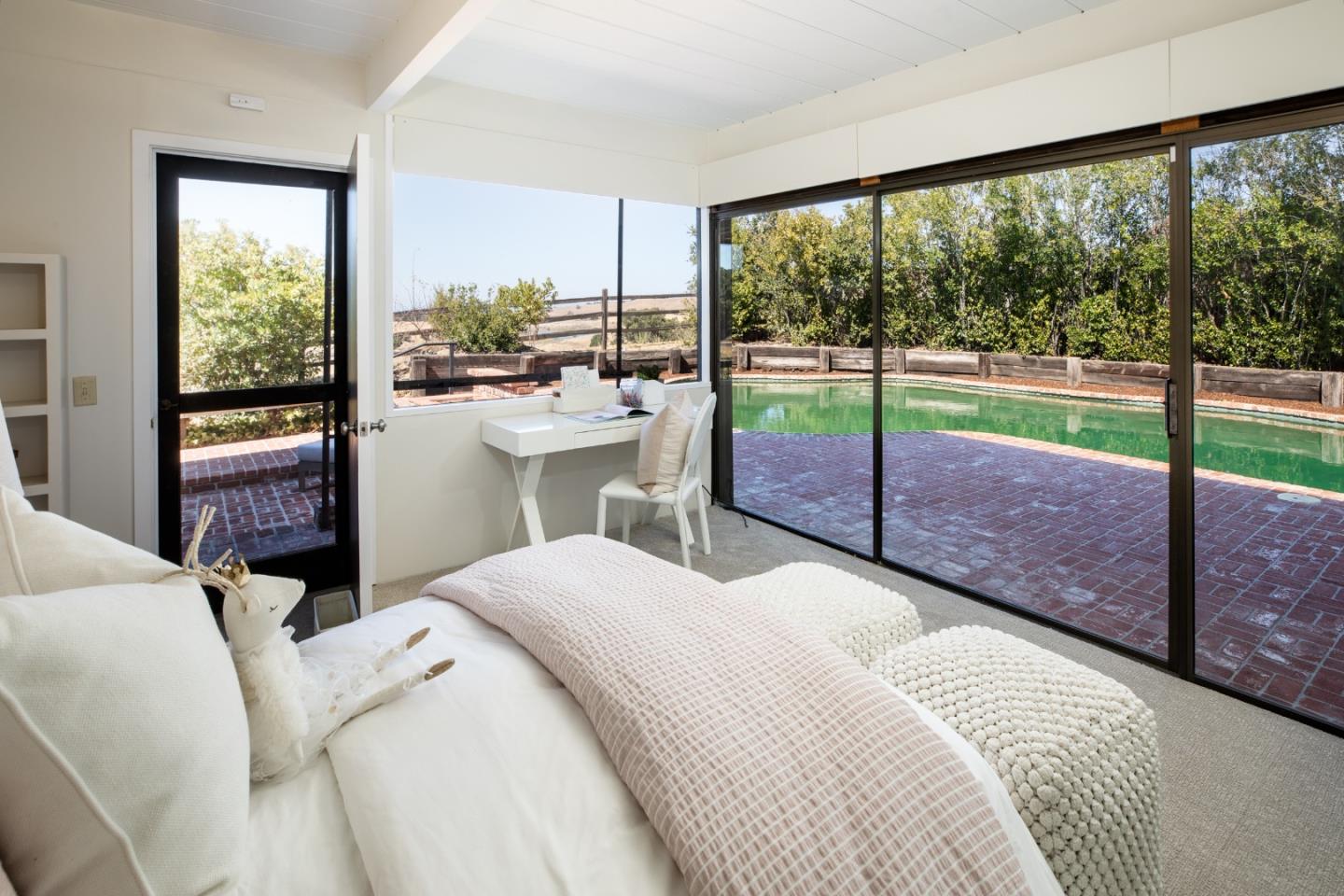 5 Arastradero RD