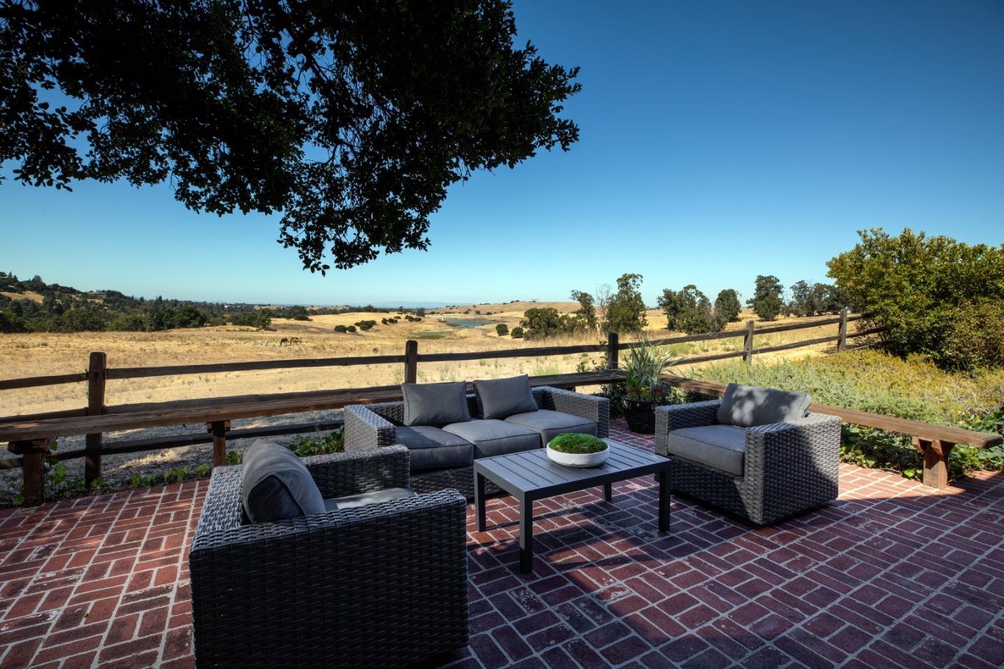 5 Arastradero RD