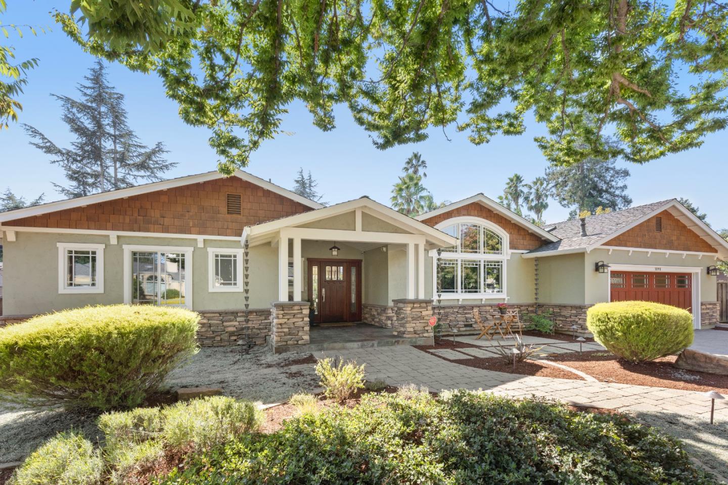 1098 Saint Joseph AVE