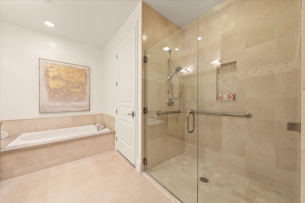 100 1st ST 110