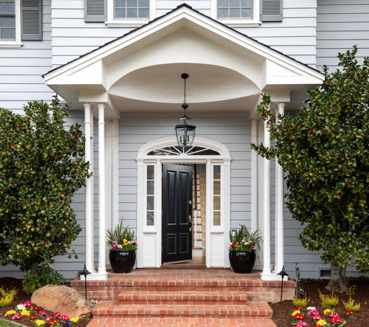 271 Stratford PL