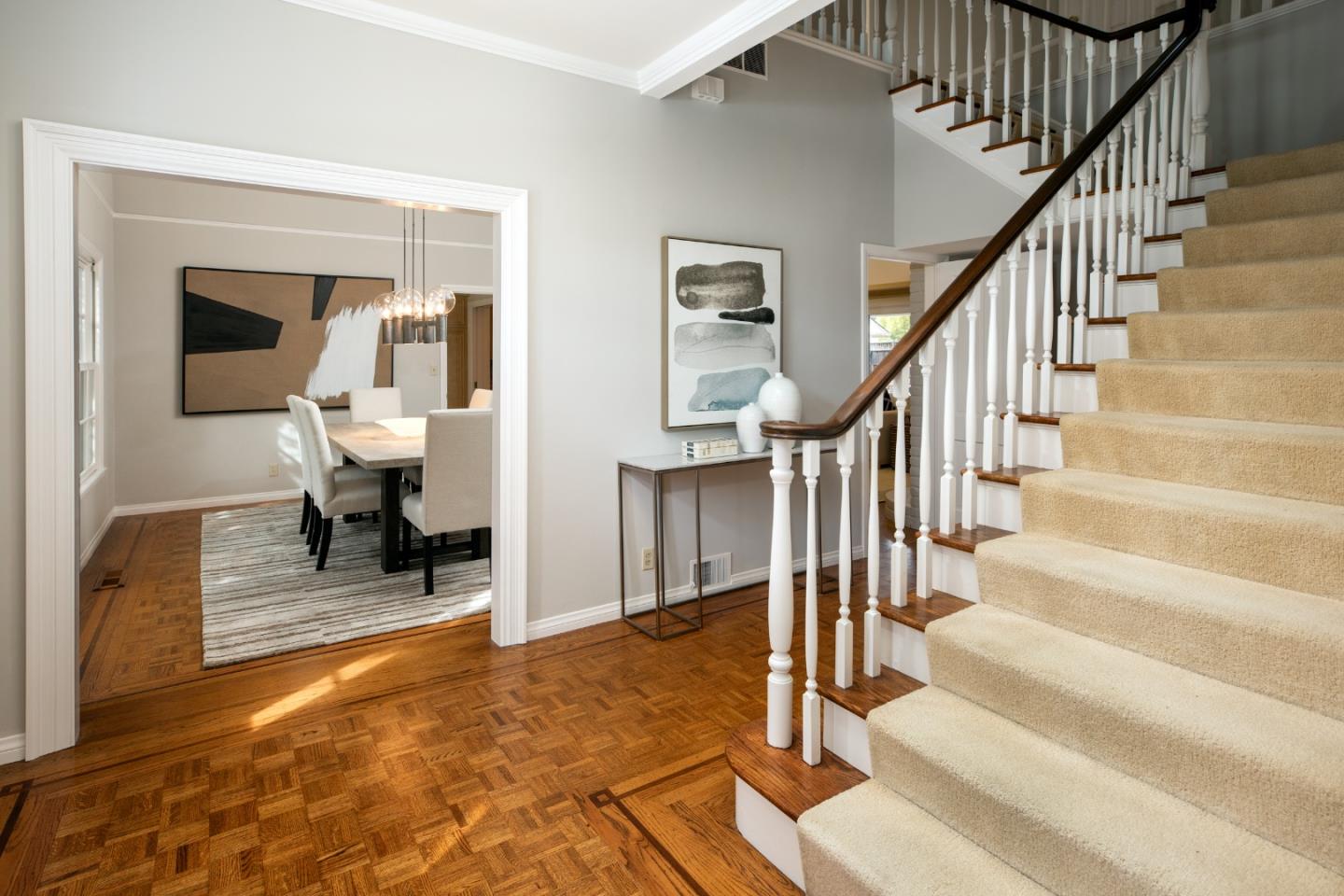 271 Stratford PL