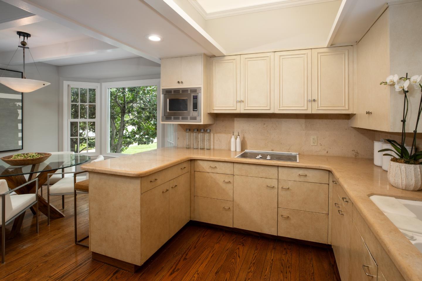 271 Stratford PL