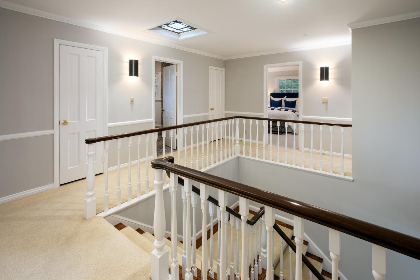 271 Stratford PL