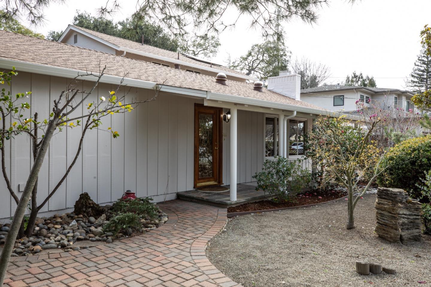 966 Clinton RD
