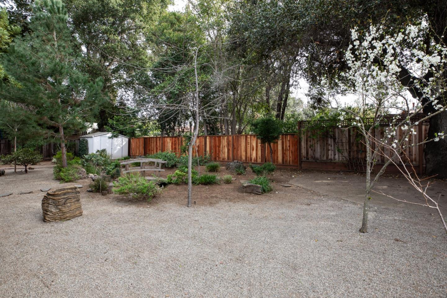 966 Clinton RD