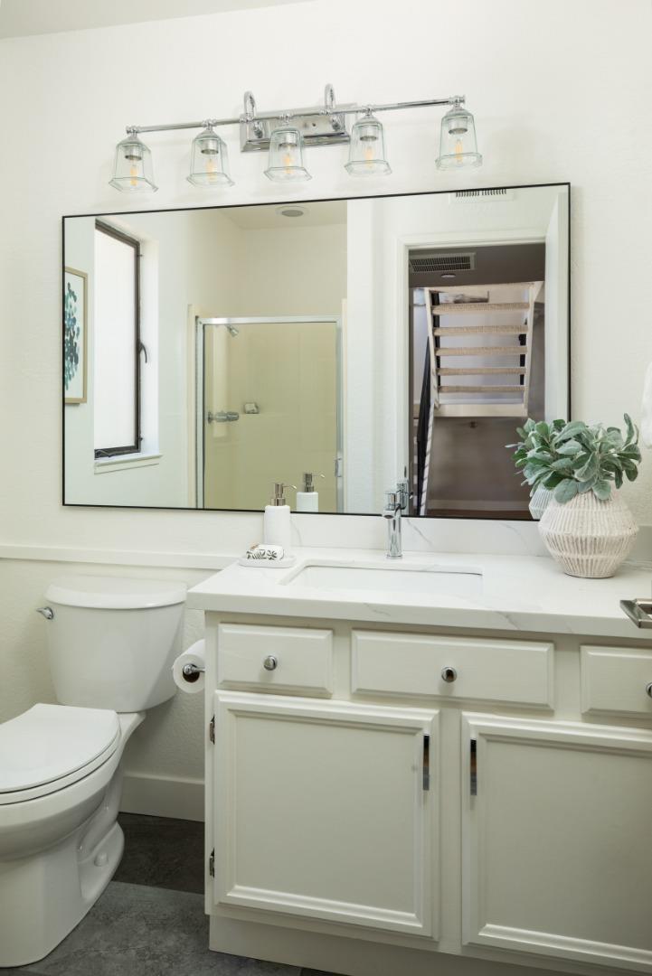 100 W El Camino Real 44