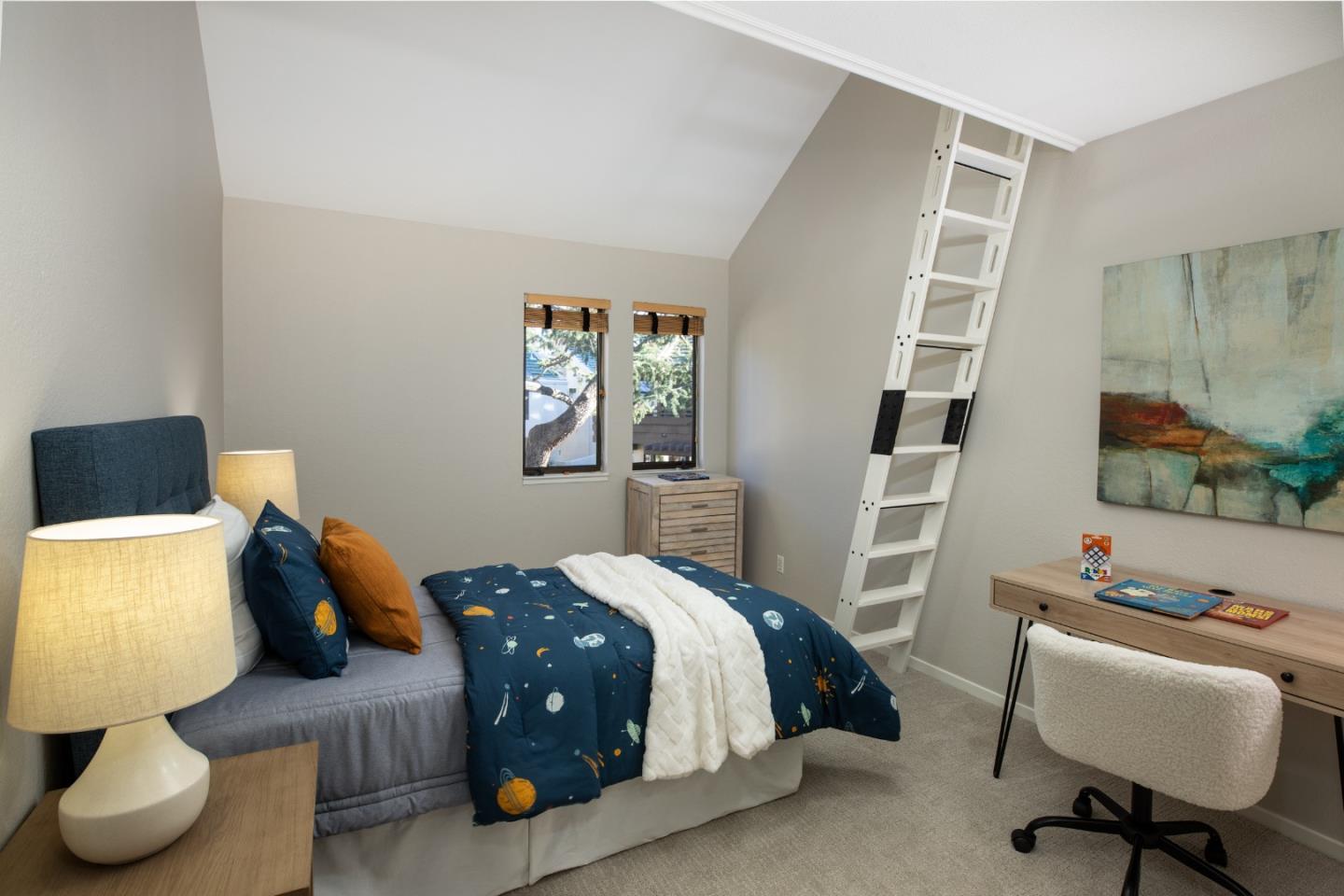 100 W El Camino Real 44