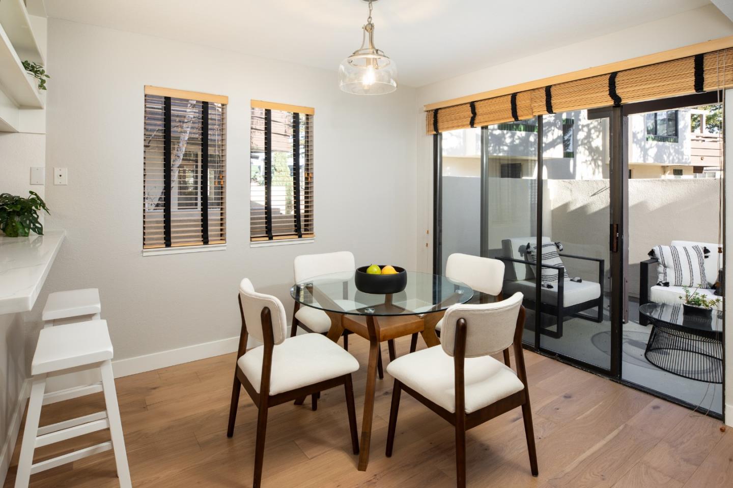 100 W El Camino Real 44