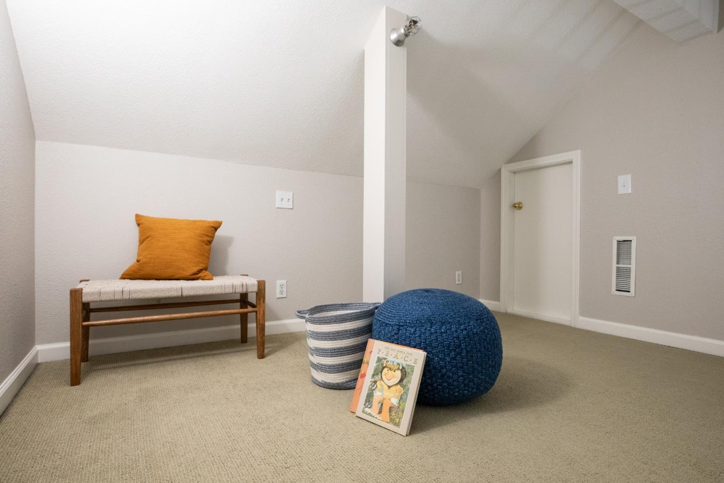 100 W El Camino Real 44