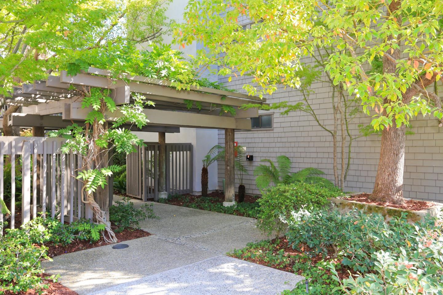 60 Mansion CT