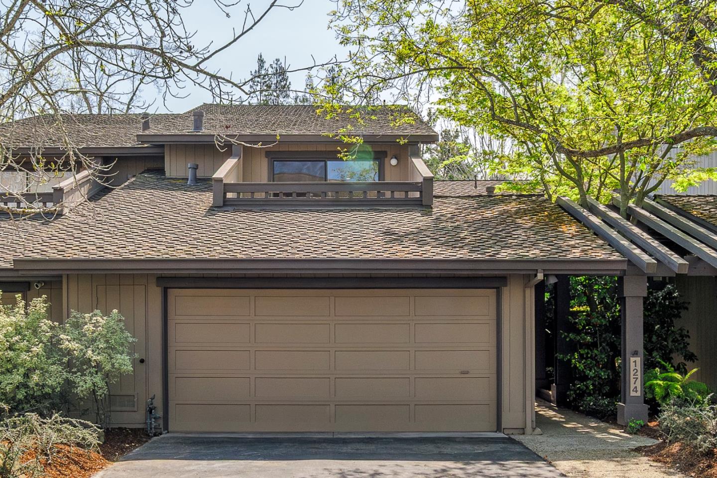 1274 Sharon Park DR