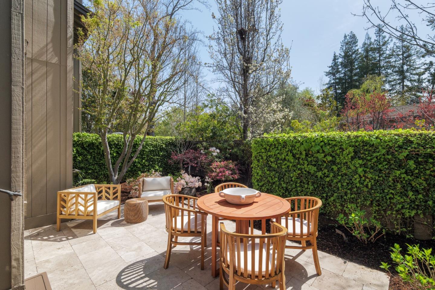 1274 Sharon Park DR