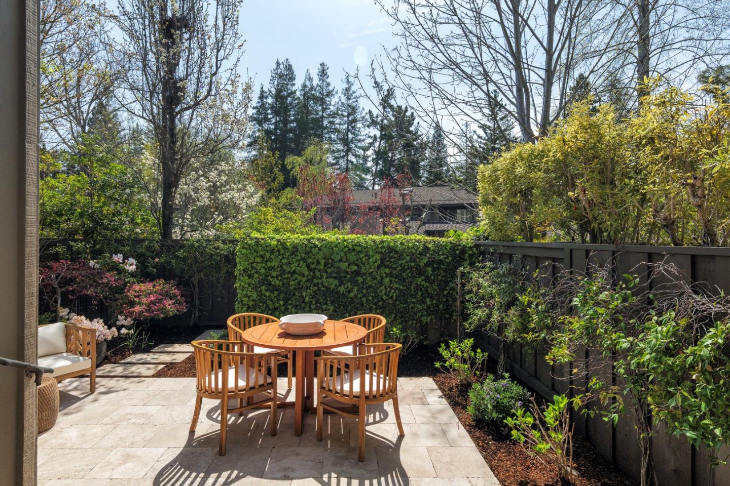 1274 Sharon Park DR