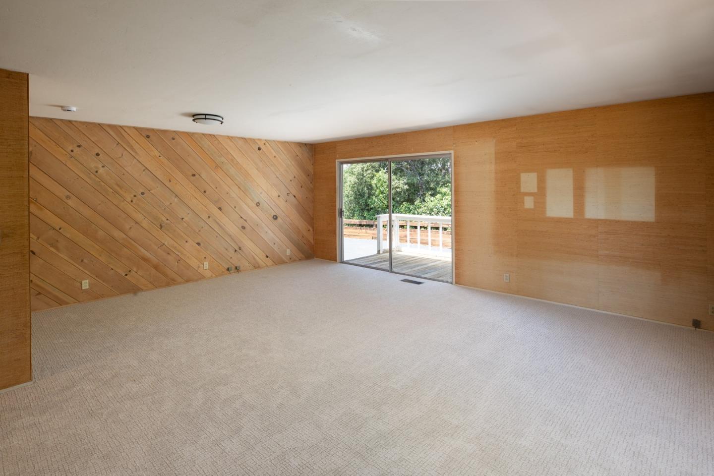 26666 Laurel LN