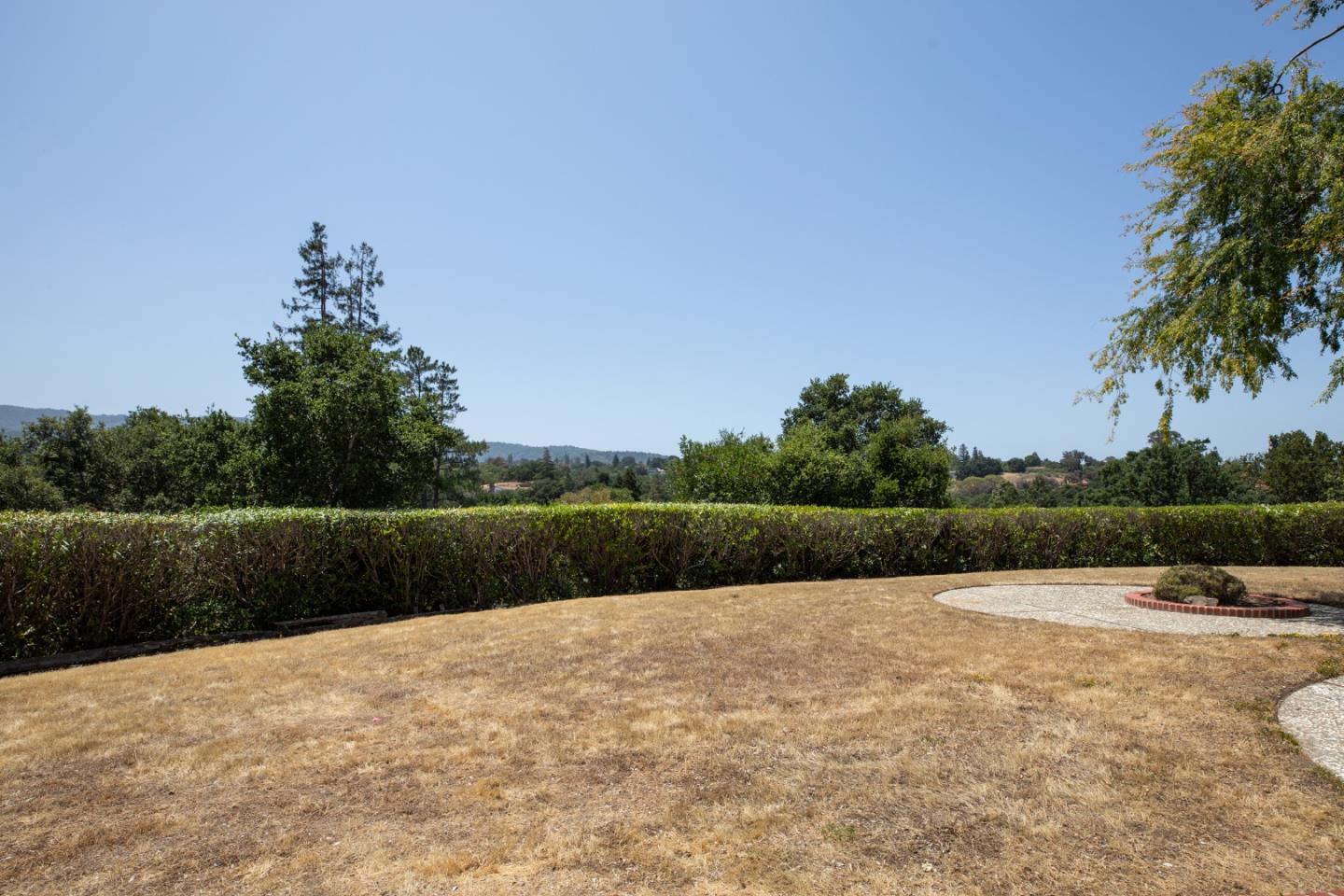 26666 Laurel LN