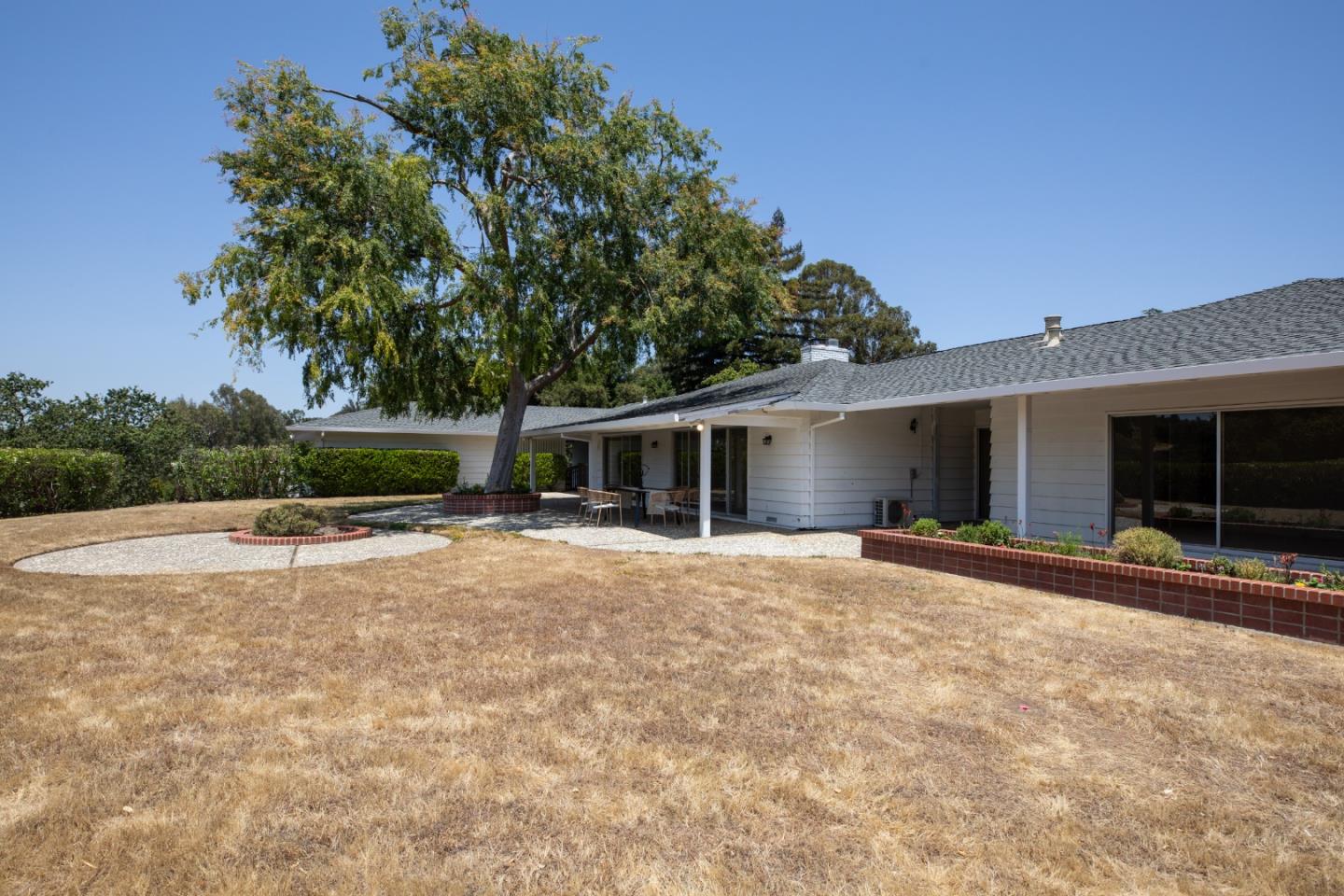 26666 Laurel LN