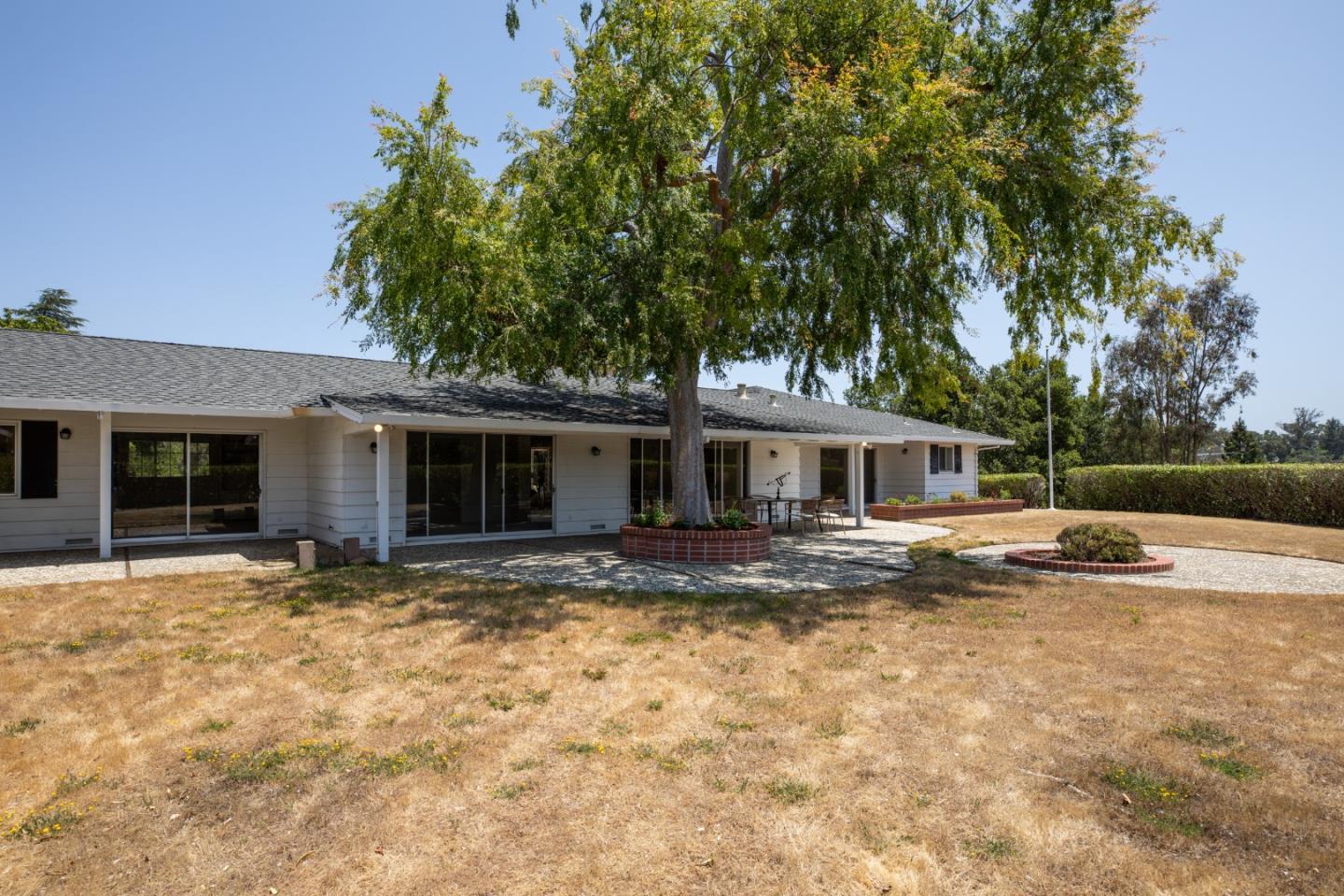 26666 Laurel LN