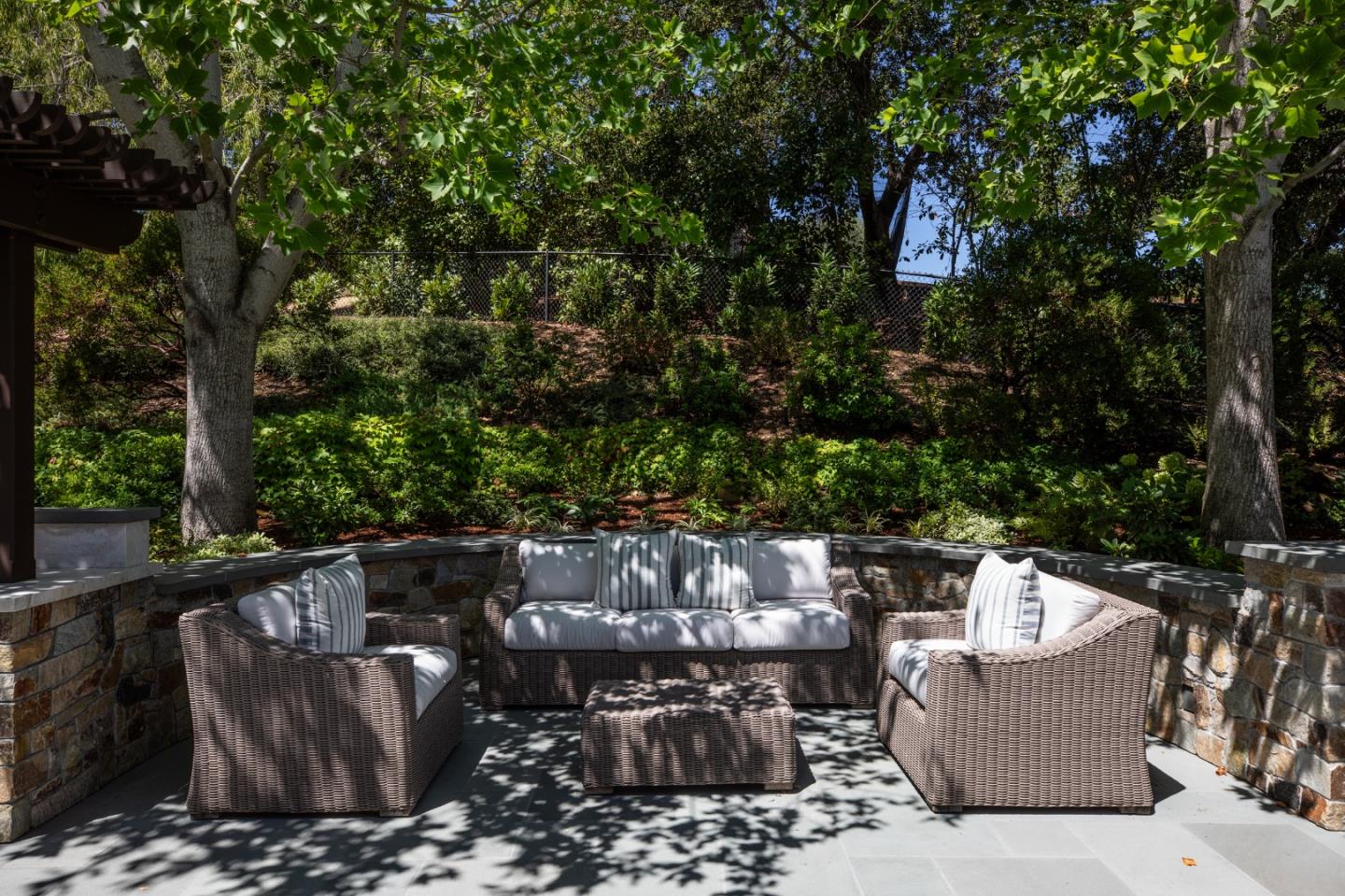 13801 Templeton Place